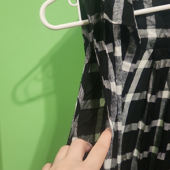 Long Button Up Plaid Tank Top - Picture 6 of 8